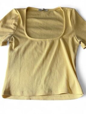 Zara Ribbed Scoop-Neck Short Sleeve Top - Yellow